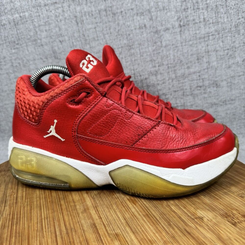 Nike Air Jordan Max Aura 3 Youth Size 6.5 Y Basketball Shoes Sneakers
